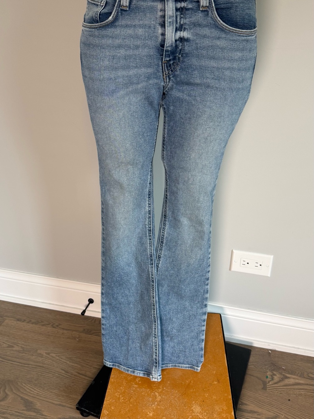 Hudson Jeans Women's Light Blue Flare Jeans